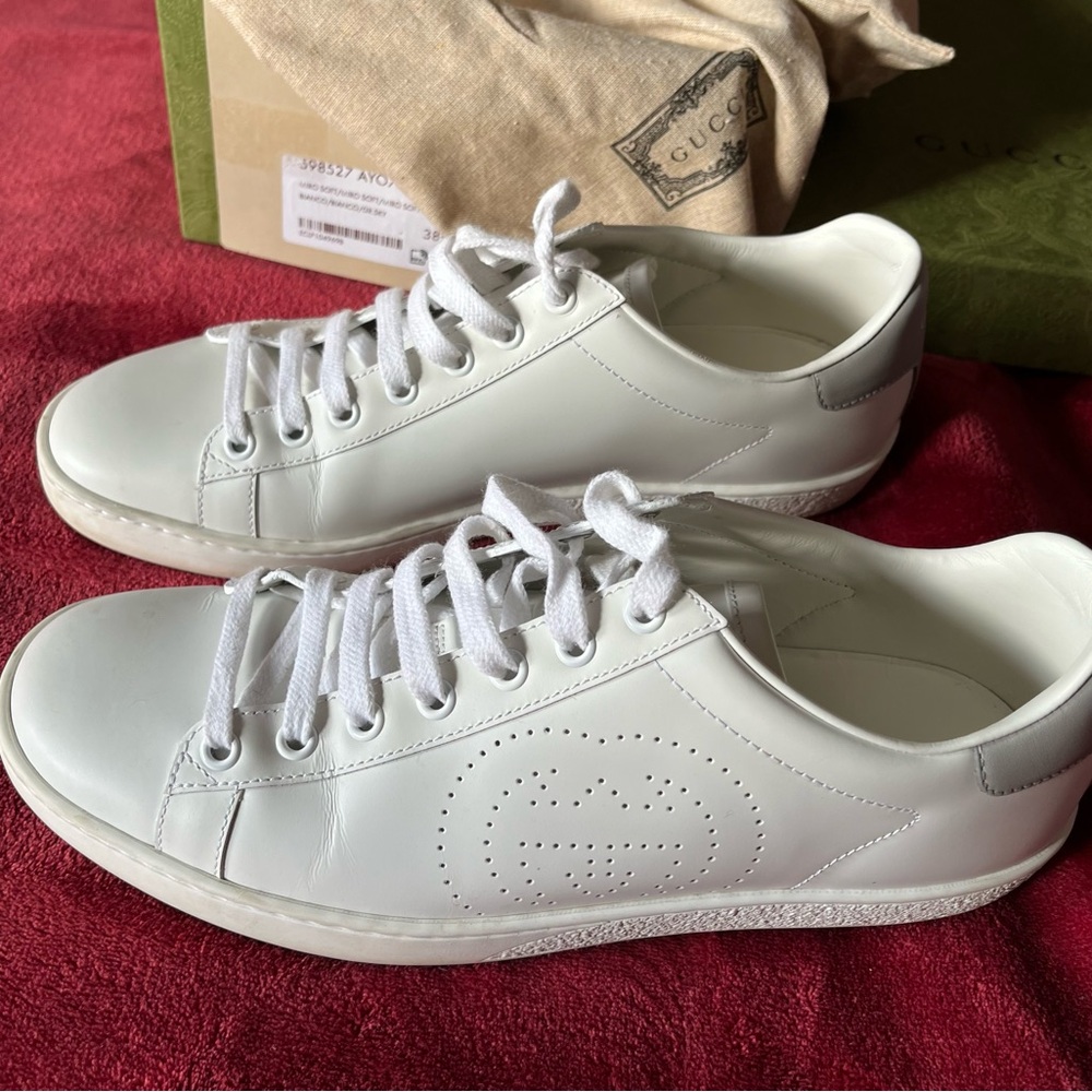 Gucci. Size 8 1/2.